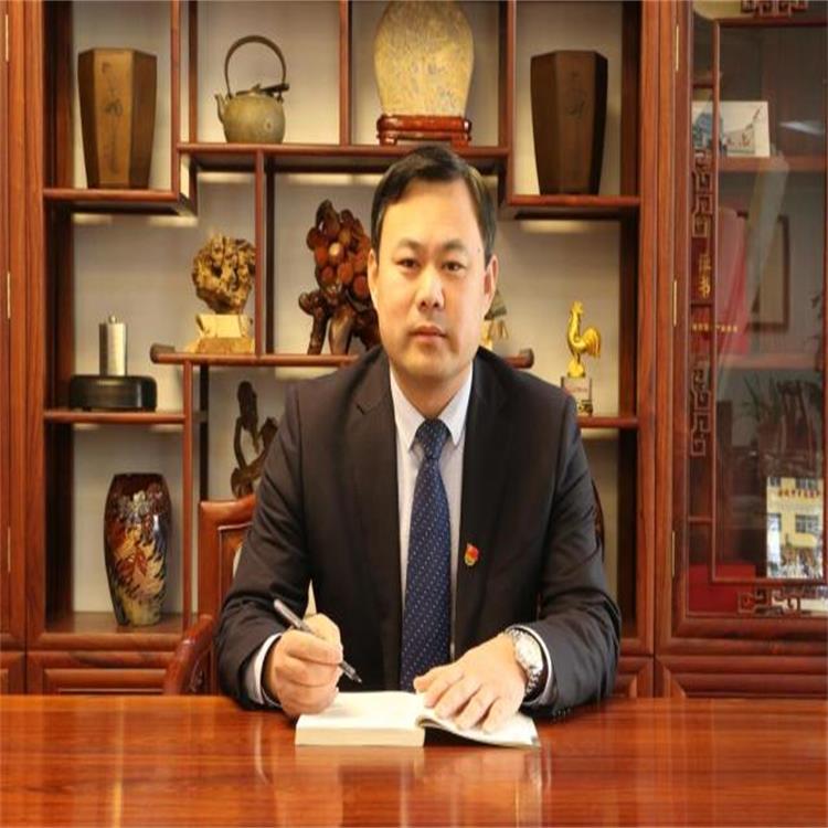 山東貝特環(huán)保集團董事長吳金寶、總經(jīng)理宋新軍新年祝福